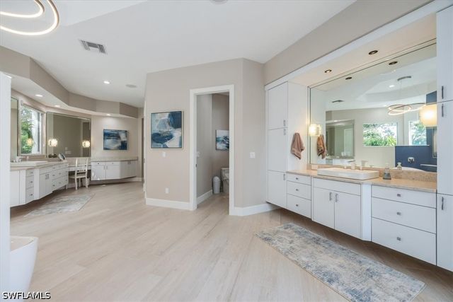 5000 Groveland TER, Naples, FL 34119