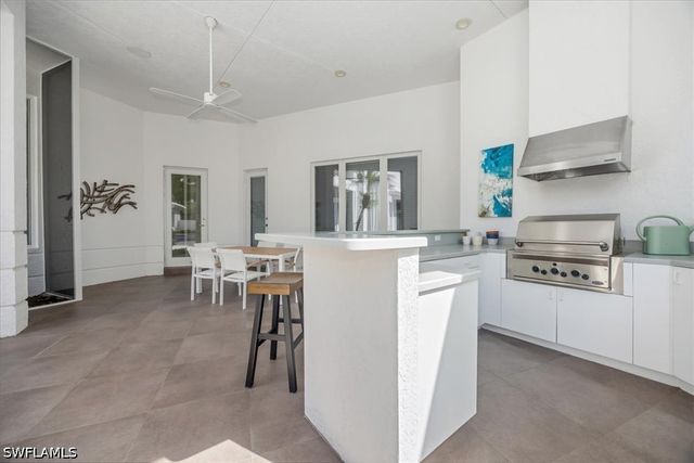 5000 Groveland TER, Naples, FL 34119