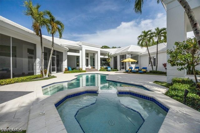 5000 Groveland TER, Naples, FL 34119
