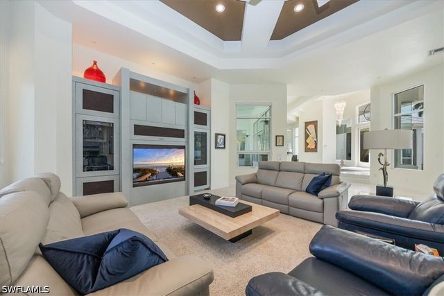 5000 Groveland TER, Naples, FL 34119