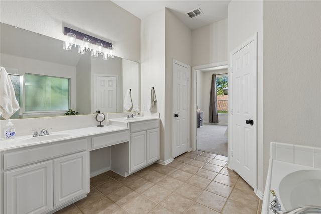 5141 Comstock Circle, Fort Worth, TX 76244