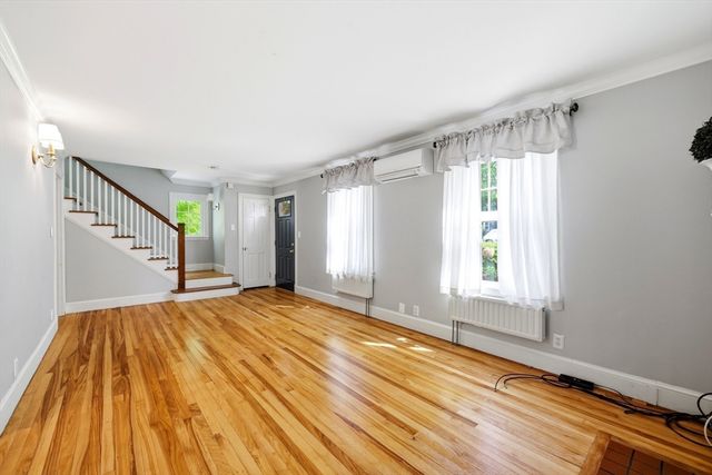 32 Lincoln Rd, Longmeadow, MA 01106