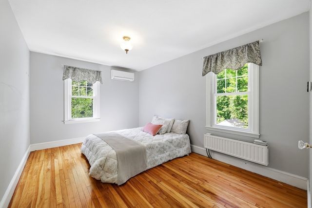 32 Lincoln Rd, Longmeadow, MA 01106
