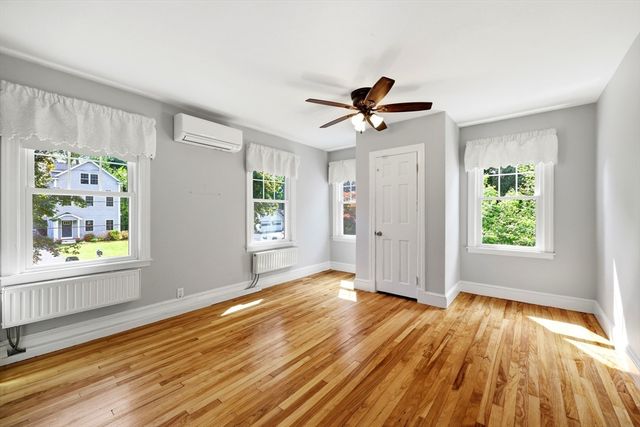 32 Lincoln Rd, Longmeadow, MA 01106