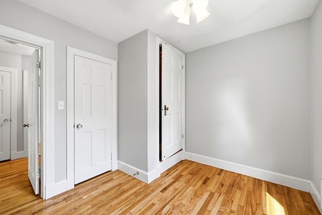 32 Lincoln Rd, Longmeadow, MA 01106