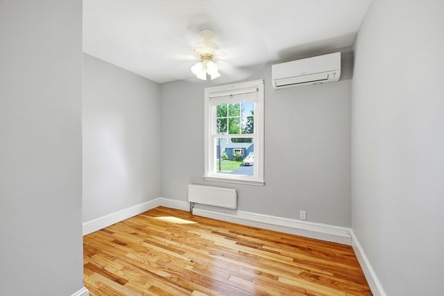 32 Lincoln Rd, Longmeadow, MA 01106