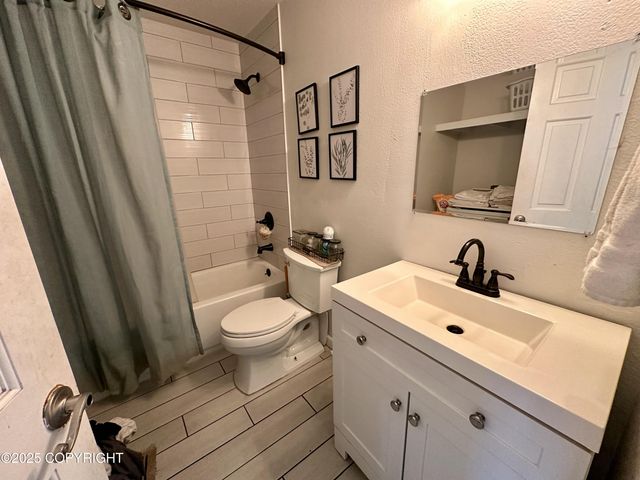 4671 Early Spring Street, Homer, AK 99603