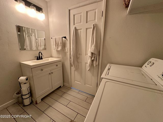 4671 Early Spring Street, Homer, AK 99603