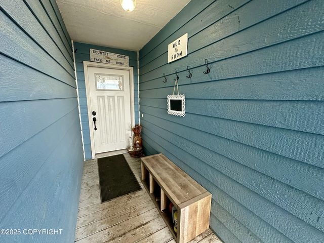 4671 Early Spring Street, Homer, AK 99603