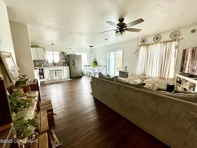 4671 Early Spring Street, Homer, AK 99603