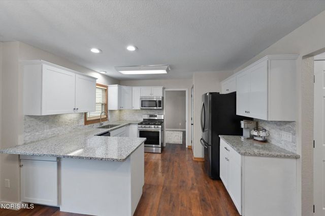 548 Fox View Court, Perrysburg, OH 43551