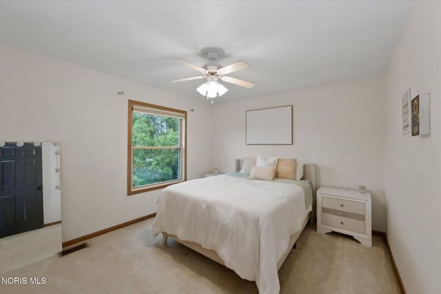 548 Fox View Court, Perrysburg, OH 43551