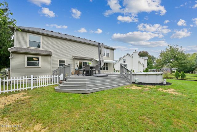 548 Fox View Court, Perrysburg, OH 43551