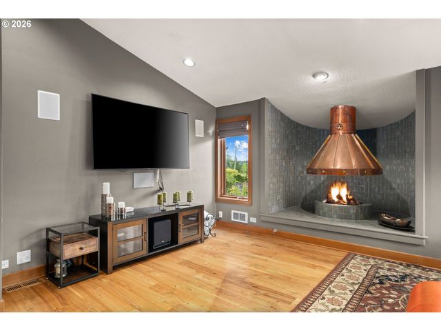 13237 KNAUS Rd, Lake Oswego, OR 97034
