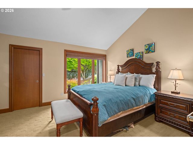 13237 KNAUS Rd, Lake Oswego, OR 97034