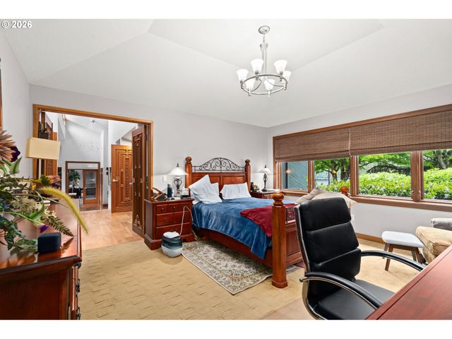 13237 KNAUS Rd, Lake Oswego, OR 97034