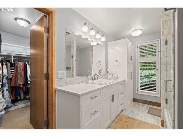 13237 KNAUS Rd, Lake Oswego, OR 97034