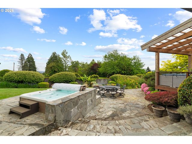 13237 KNAUS Rd, Lake Oswego, OR 97034