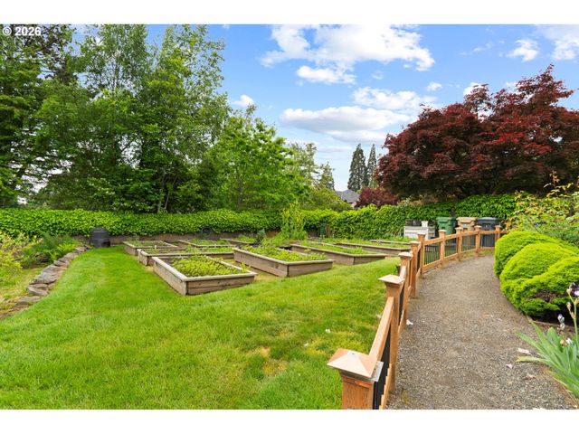 13237 KNAUS Rd, Lake Oswego, OR 97034