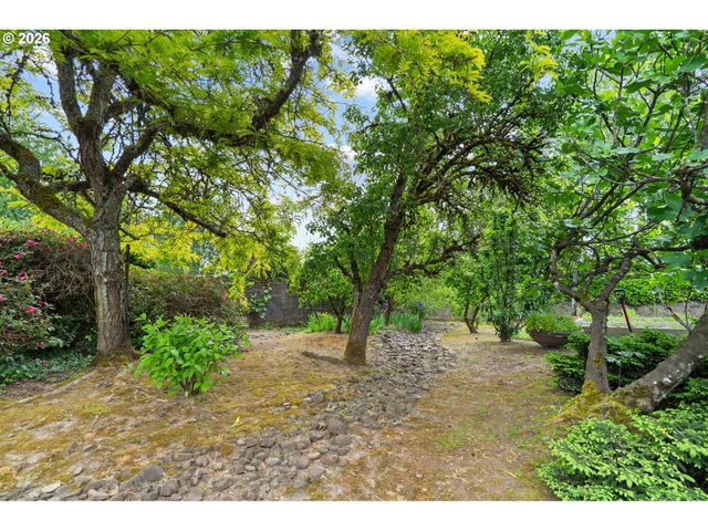 13237 KNAUS Rd, Lake Oswego, OR 97034