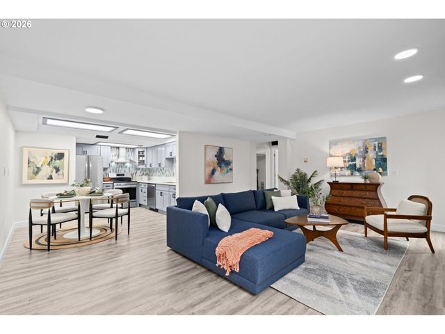 13237 KNAUS Rd, Lake Oswego, OR 97034