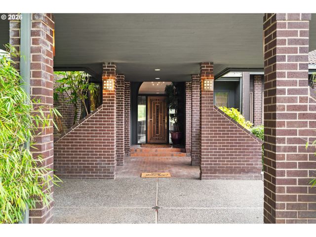 13237 KNAUS Rd, Lake Oswego, OR 97034
