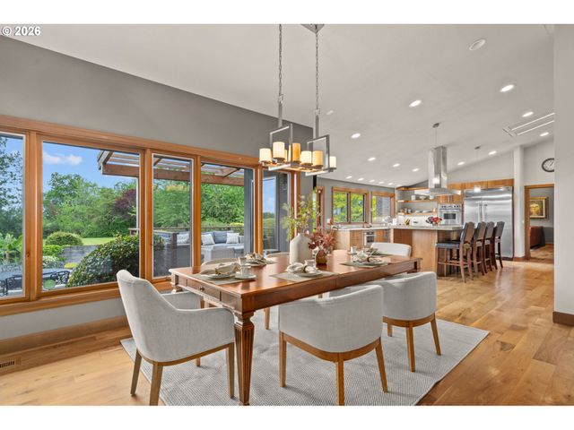 13237 KNAUS Rd, Lake Oswego, OR 97034
