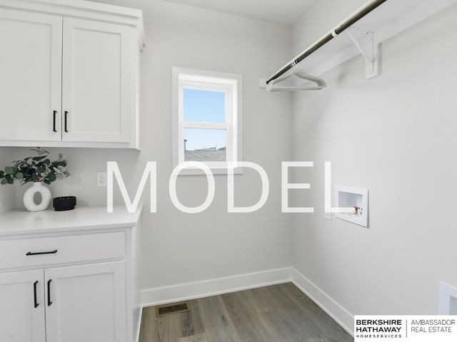 20126 S Street, Omaha, NE 68135