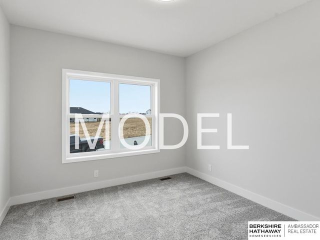 20126 S Street, Omaha, NE 68135