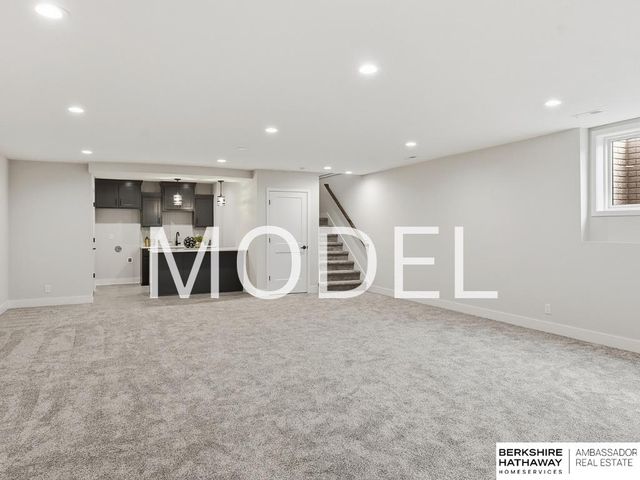 20126 S Street, Omaha, NE 68135