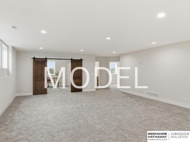 20126 S Street, Omaha, NE 68135