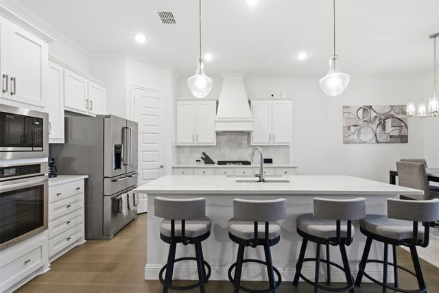 6008 Glenwood Drive, Joshua, TX 76058