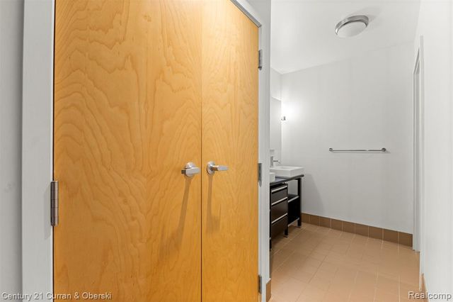 420 E Parent Avenue, Royal Oak, MI 48067