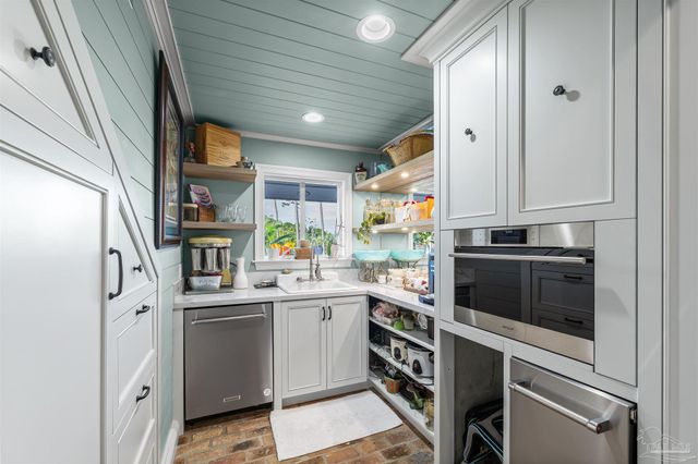 1323 Soundview Trl, Gulf Breeze, FL 32561