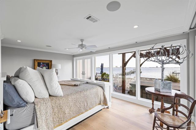 1323 Soundview Trl, Gulf Breeze, FL 32561