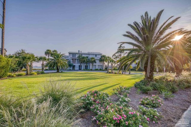 1323 Soundview Trl, Gulf Breeze, FL 32561