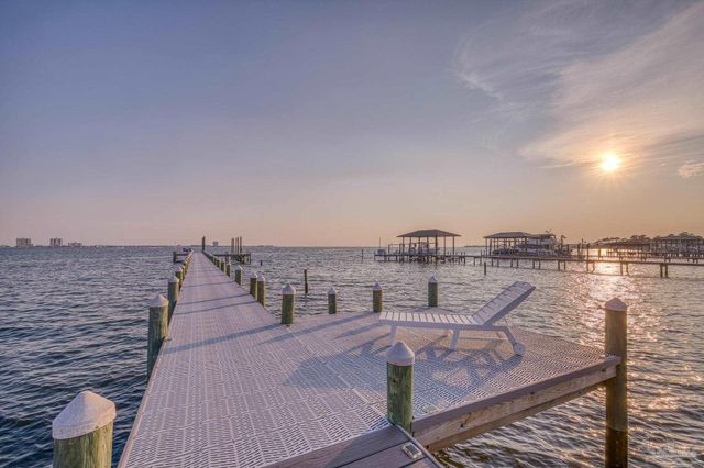 1323 Soundview Trl, Gulf Breeze, FL 32561