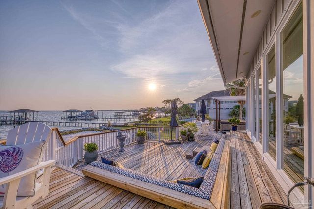 1323 Soundview Trl, Gulf Breeze, FL 32561