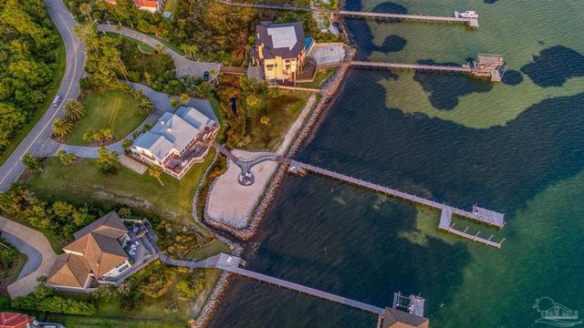 1323 Soundview Trl, Gulf Breeze, FL 32561