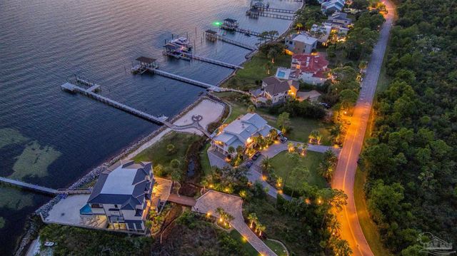 1323 Soundview Trl, Gulf Breeze, FL 32561