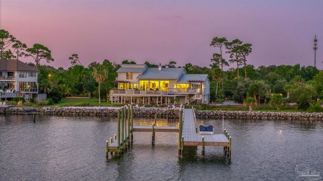 1323 Soundview Trl, Gulf Breeze, FL 32561