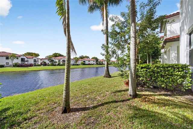 11616 SW 13th Ln, Pembroke Pines, FL 33025
