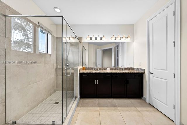 11616 SW 13th Ln, Pembroke Pines, FL 33025