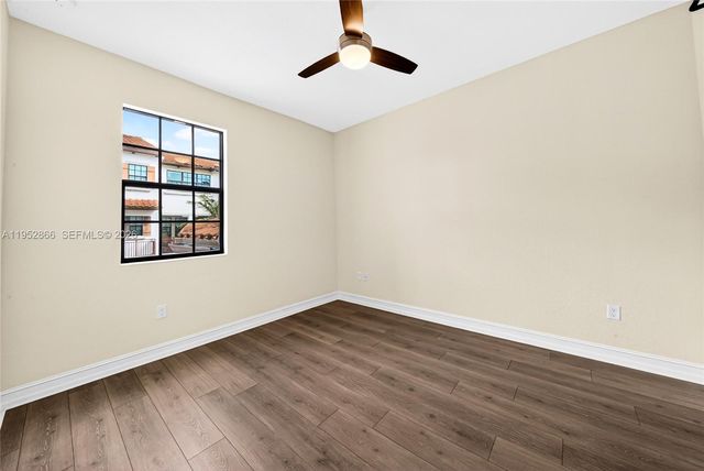 11616 SW 13th Ln, Pembroke Pines, FL 33025