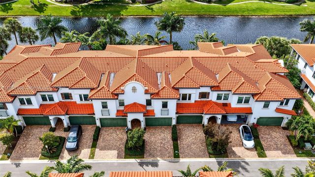 11616 SW 13th Ln, Pembroke Pines, FL 33025