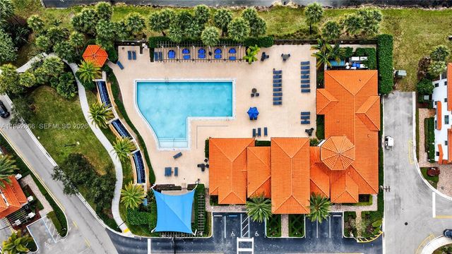 11616 SW 13th Ln, Pembroke Pines, FL 33025