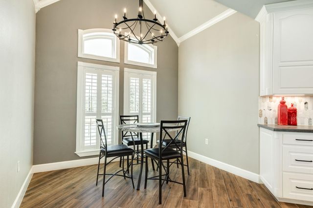 692 County Road 605, Angleton, TX 77515