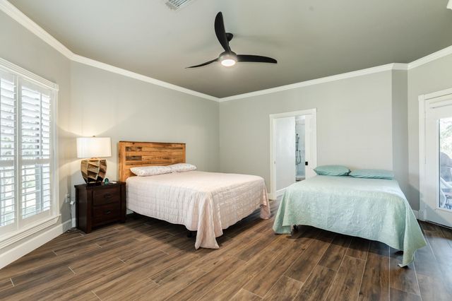 692 County Road 605, Angleton, TX 77515