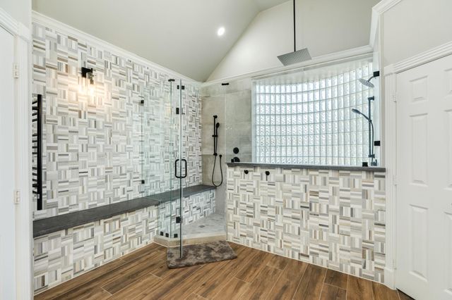 692 County Road 605, Angleton, TX 77515