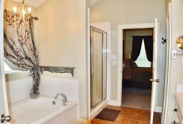39430 Lakeland Ave, Prairieville, LA 70769